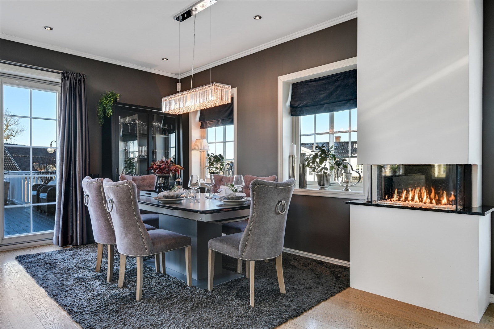 God plass til å innrede med et flott spisemøblement, her er det perfekt å nyte gode måltider med hele familien. Galleribilde