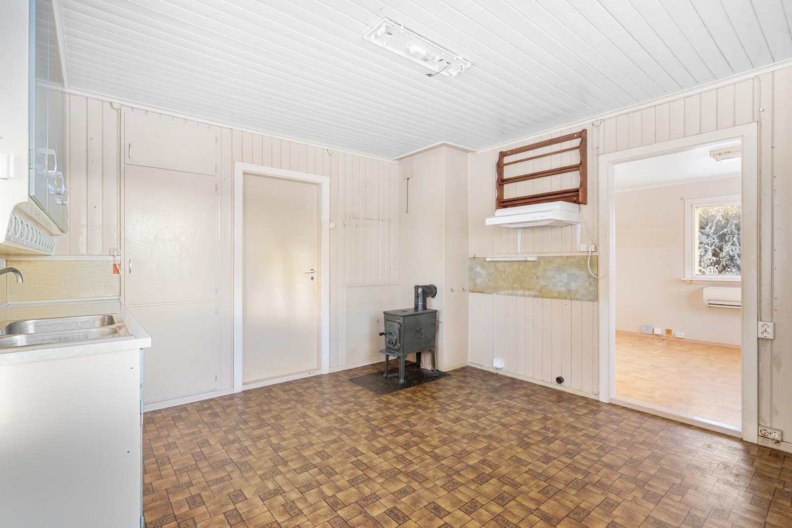 Før pipa utbedres er det fyringsforbud i vedovn på kjøkken og i kjeller Galleribilde