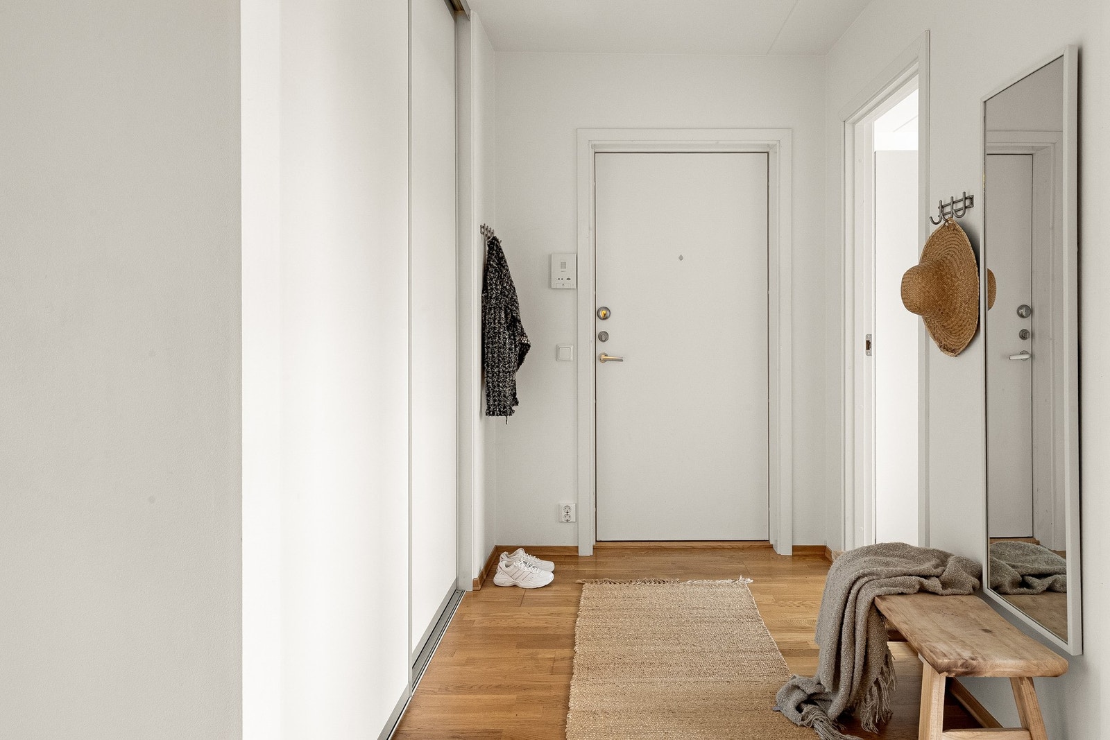 Heis i bygget hvor man tar seg enkelt opp til 6. etasje. Galleribilde