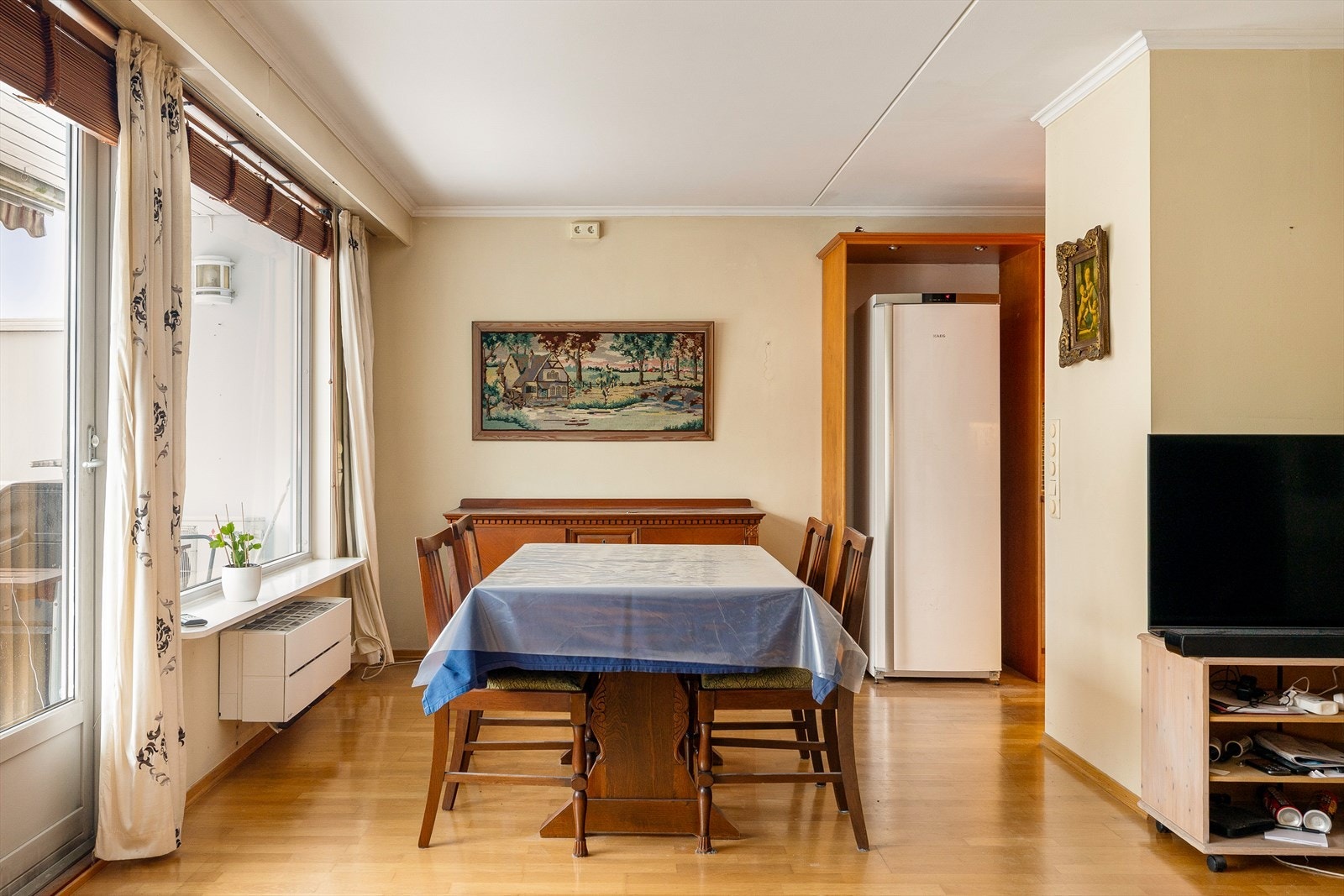 God plass for spisebord Galleribilde