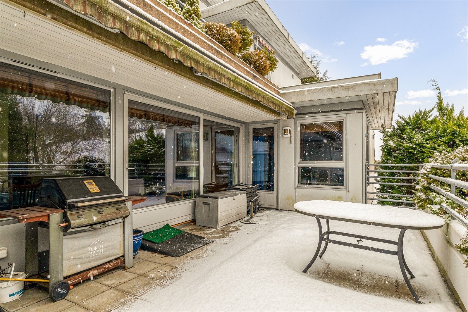 Stor terrasse Galleribilde