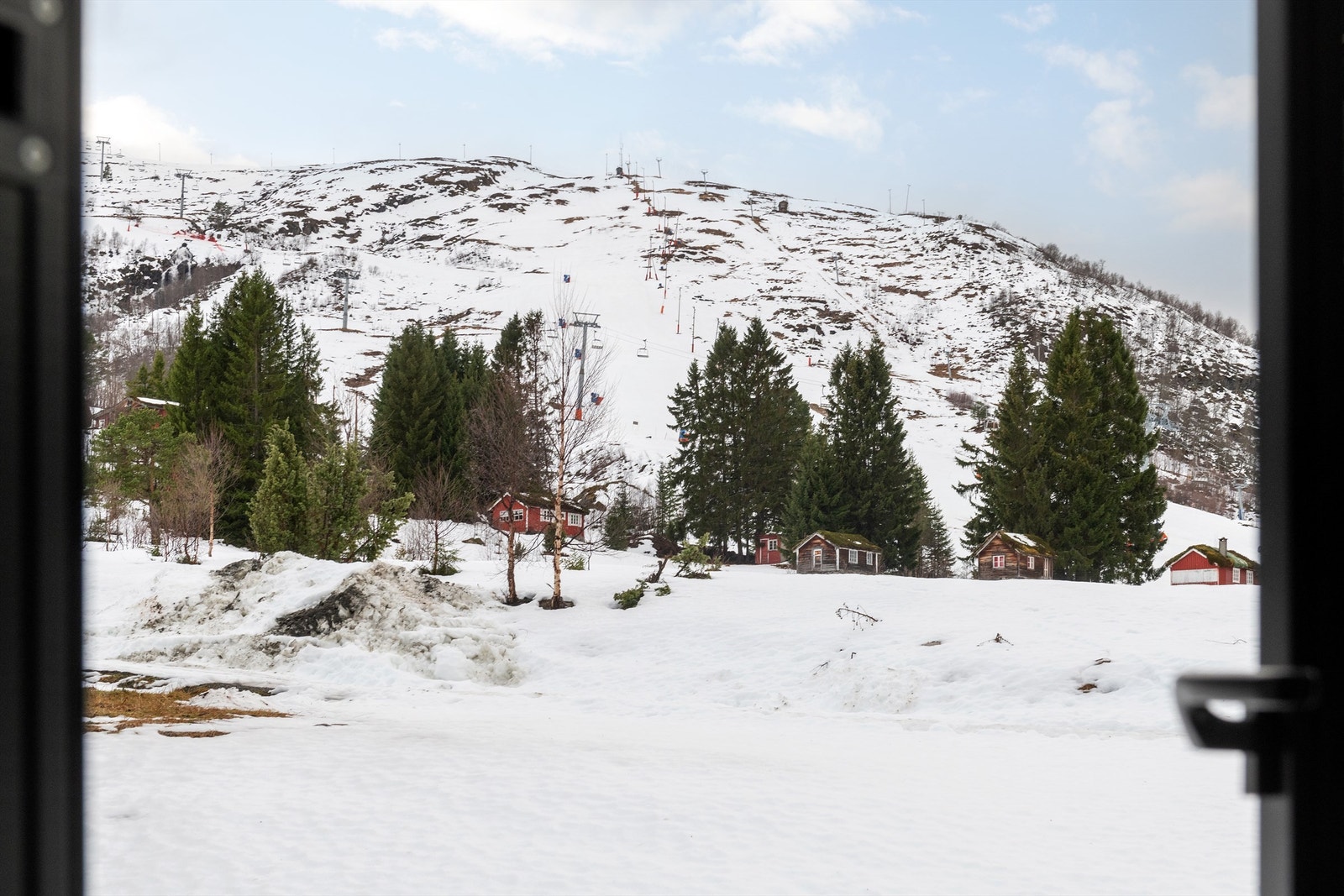 Flott utsikt mot skitrekket på Fursetsiden av Strandafjellet Galleribilde