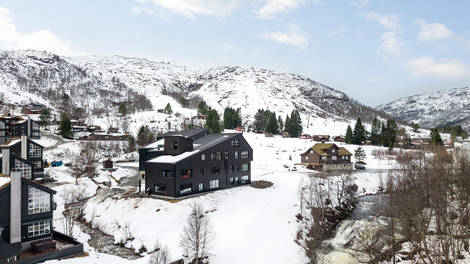 Dronebilde fasade Galleribilde