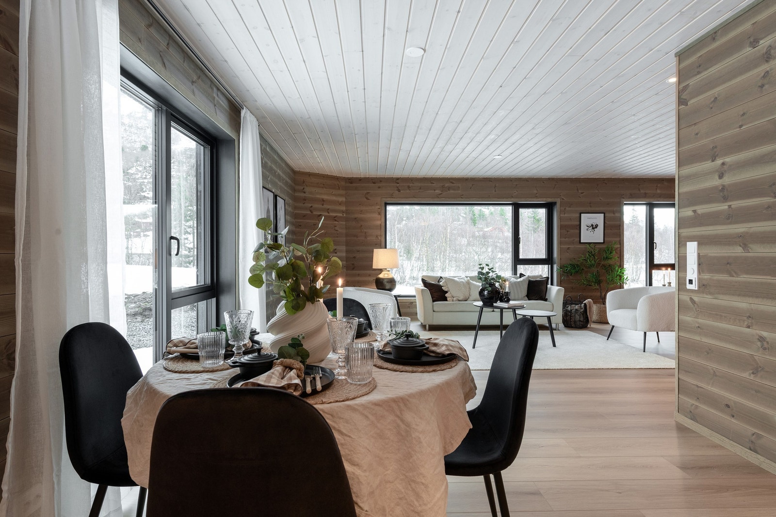 Fra kjøkken mot stue Galleribilde