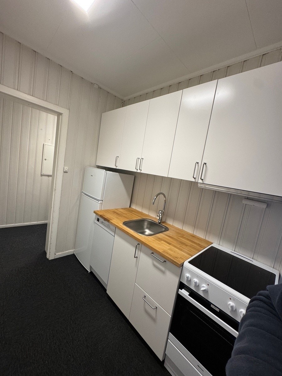 Nytt kjøkken m/ hvitevarer Galleribilde