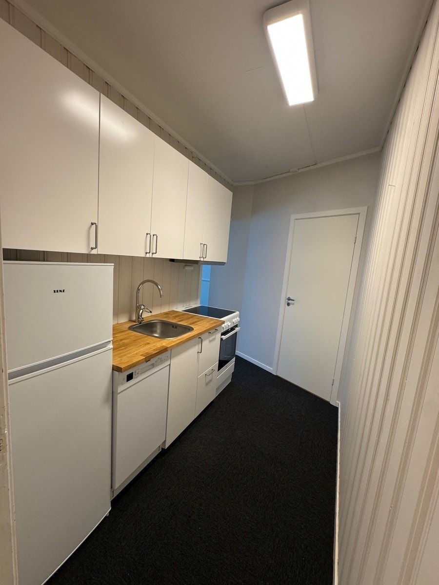 Nytt kjøkken m/ hvitevarer Galleribilde