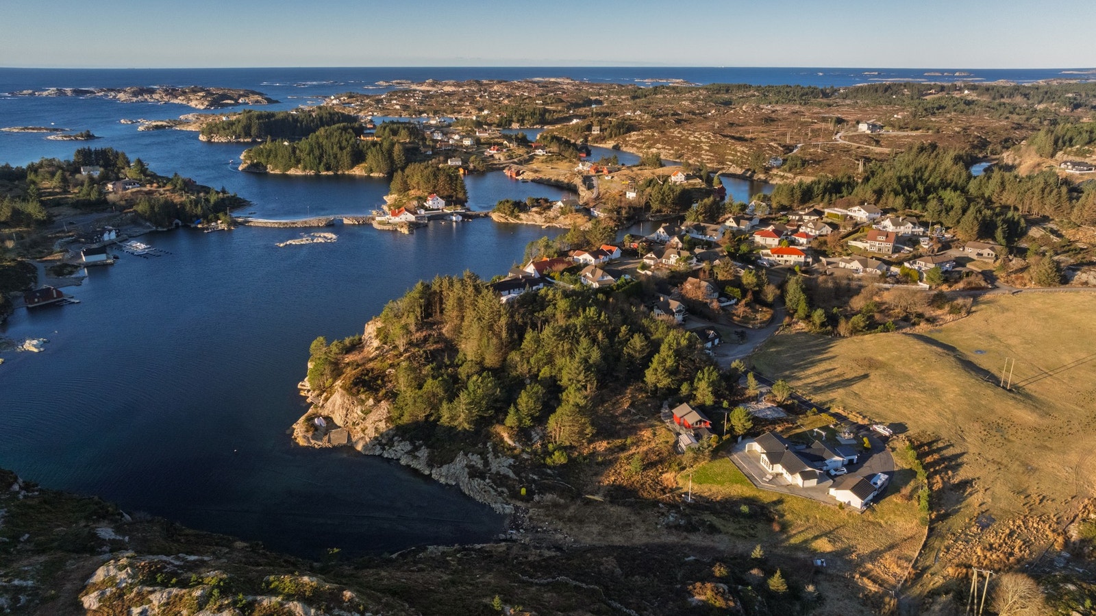 Rett til andel i vei over bnr. 14 under forutsetning av opparbeidelse av denne Galleribilde