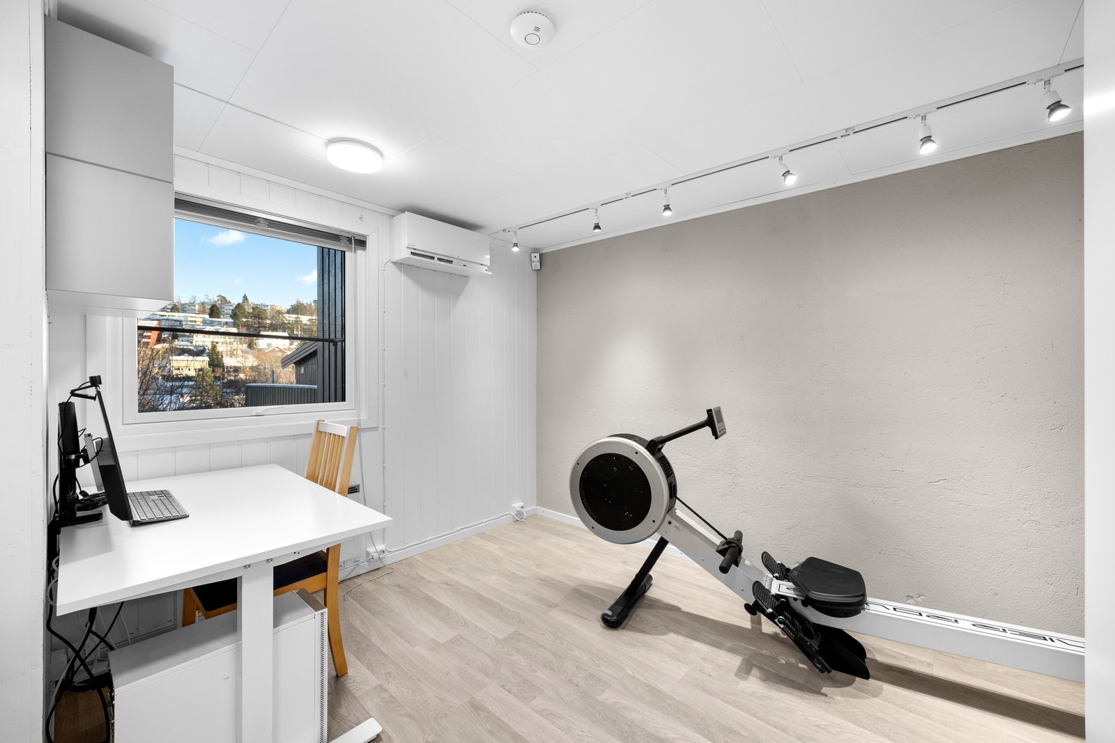 Dette rommet er i dag innredet og brukt som kontor (rommet er ikke godkjent for varig opphold). Galleribilde