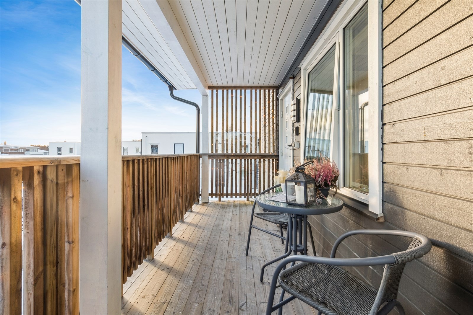 Felles inngangsparti med trappeadkomst. Galleribilde