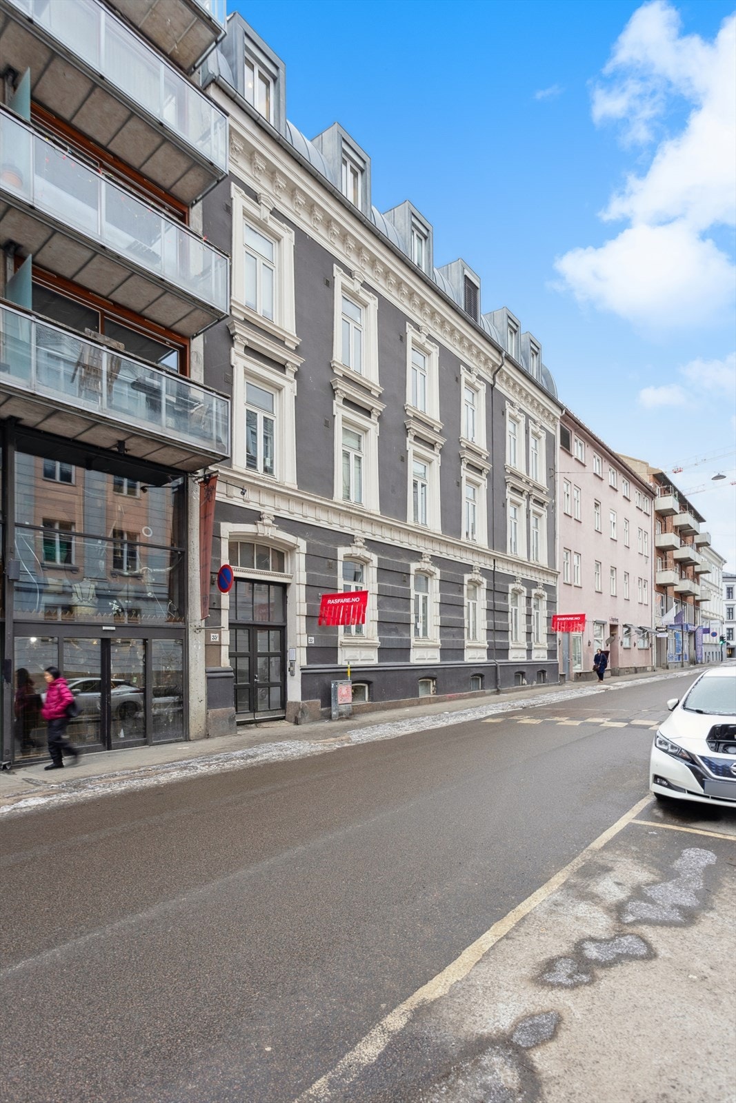 Her bor du midt på populære Majorstuen, med Bogstadveiens pulserende liv rett utenfor døren. Galleribilde