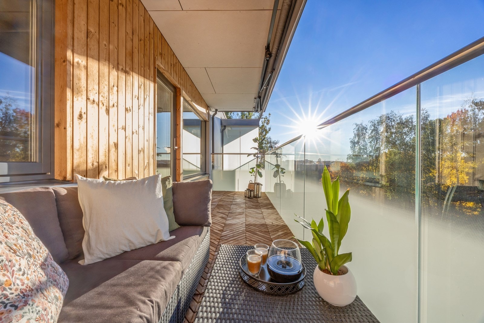 Strøken 3-roms med vestvendt, solrik balkong på hele 11m² Galleribilde