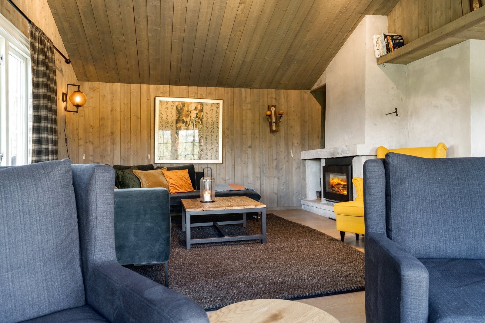 Stuen er delt inn i flere hyggelige soner. Galleribilde