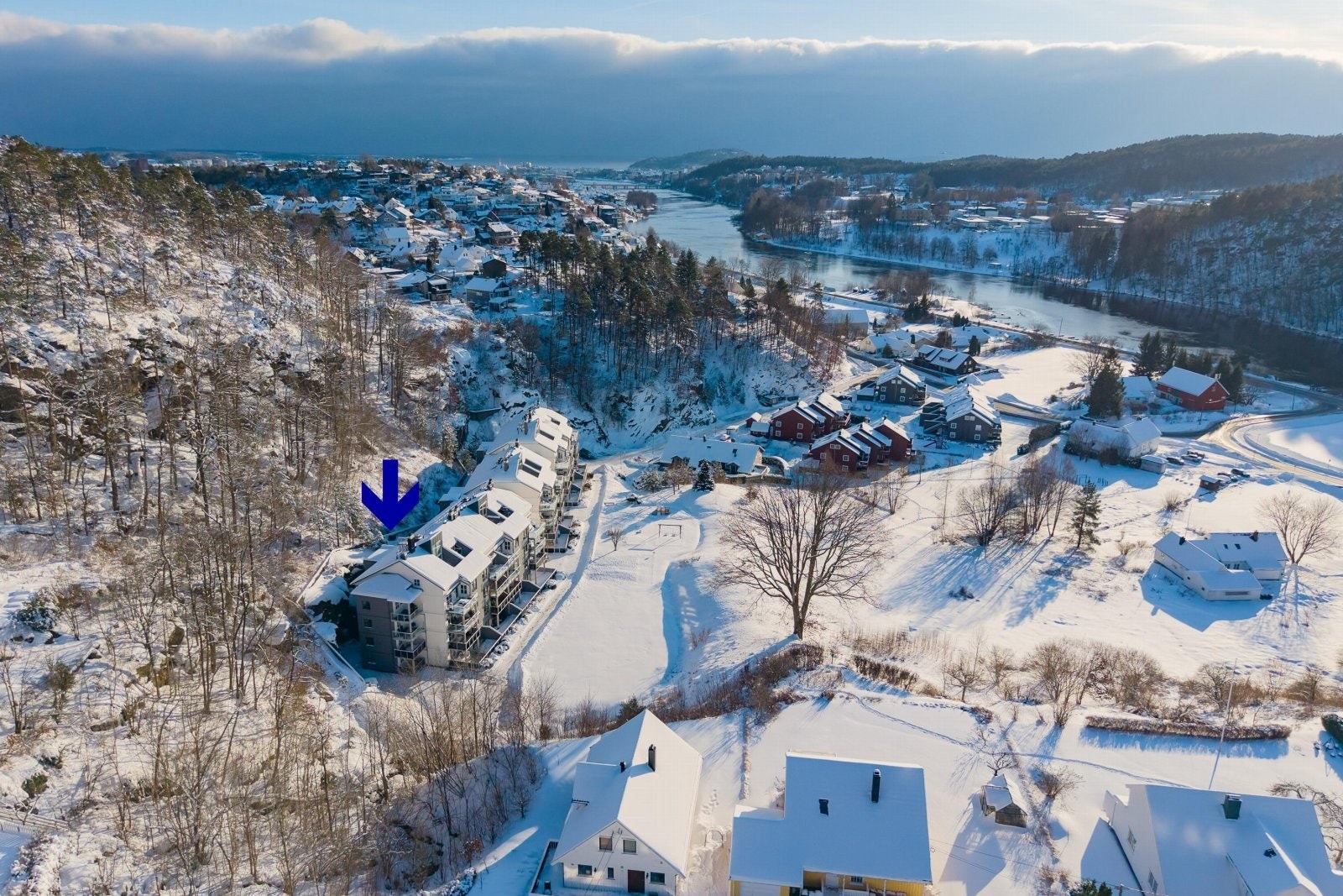 Leiligheten ligger på Sødalssiden og det er kun ca. 2,5 km til Markensgate. Galleribilde