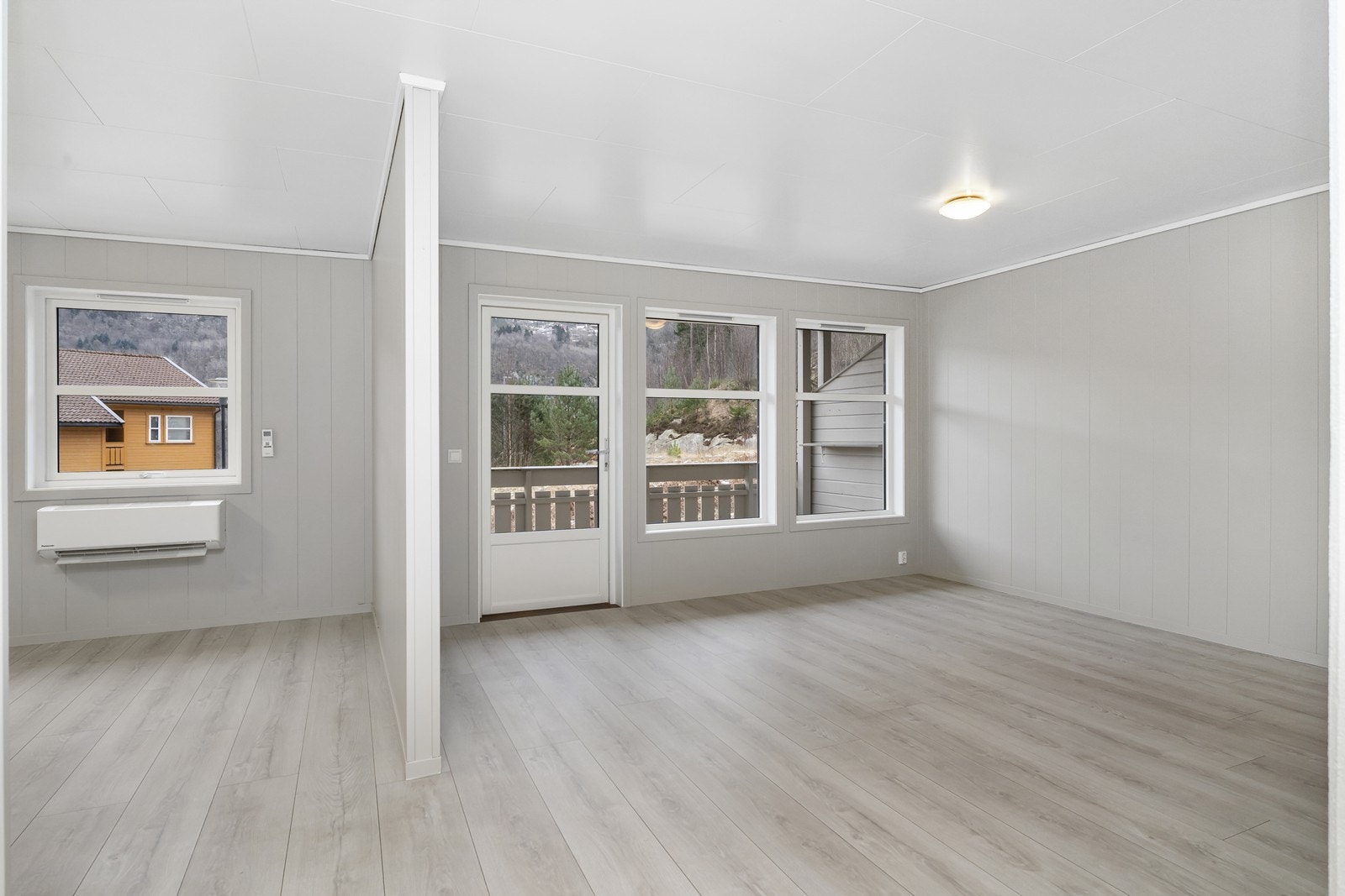 På kjøkken er det satt inn en nyere varmepumpe. Galleribilde