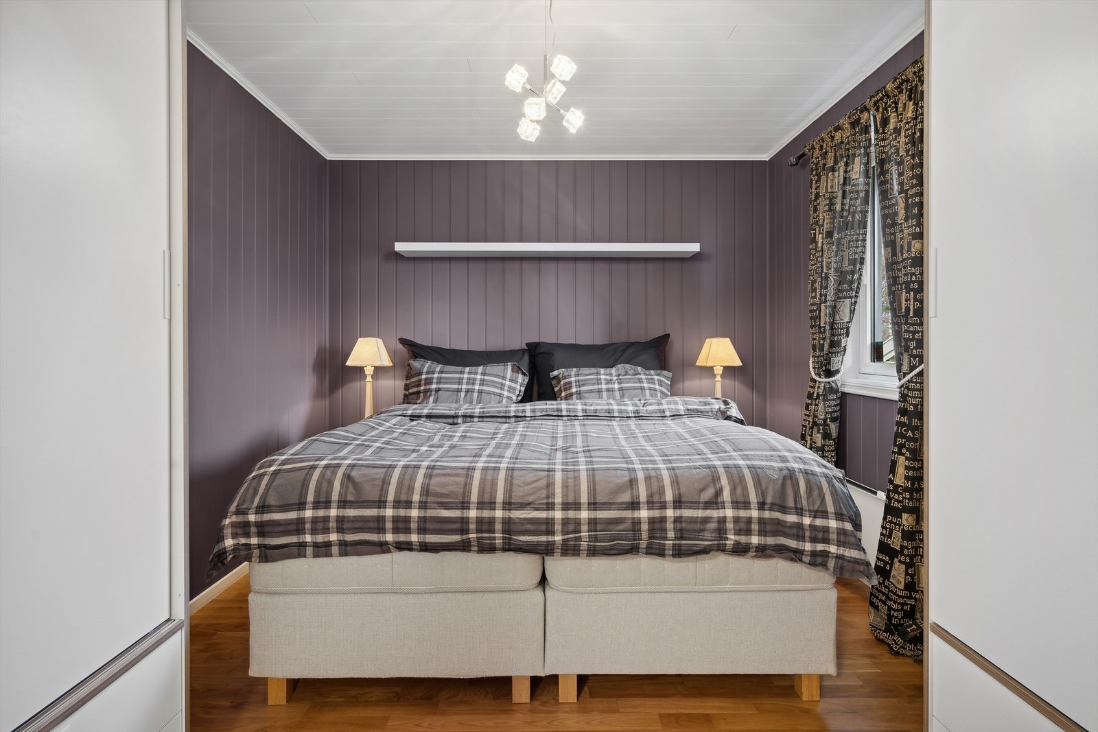 Soverom underetasje Galleribilde