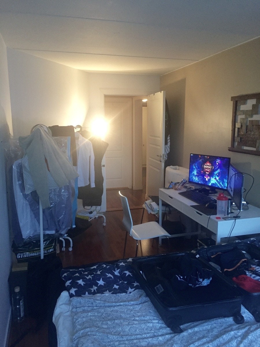 Room 1 = 8000,- NOK Galleribilde