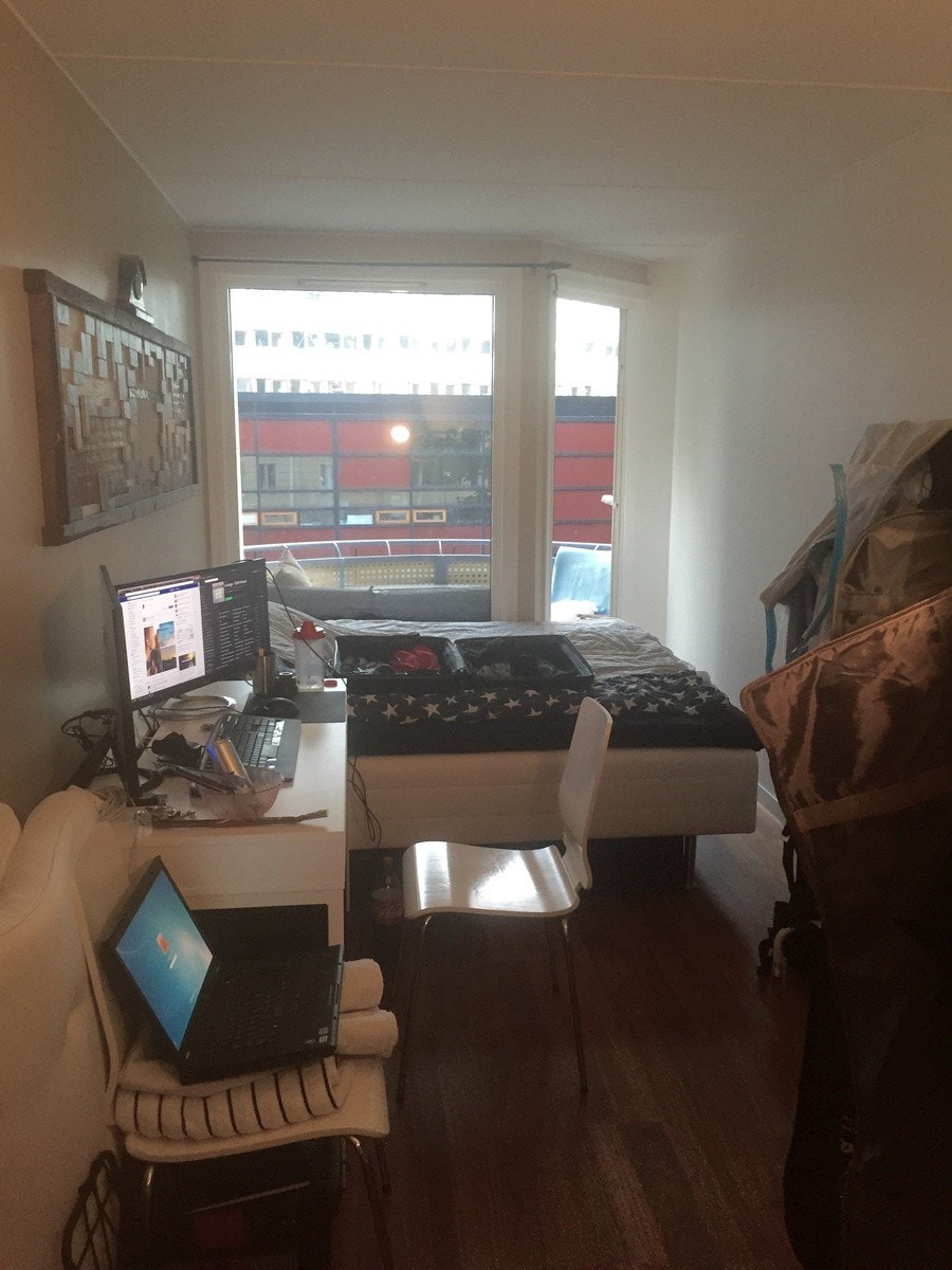 Room 1 = 8000,- NOK Galleribilde