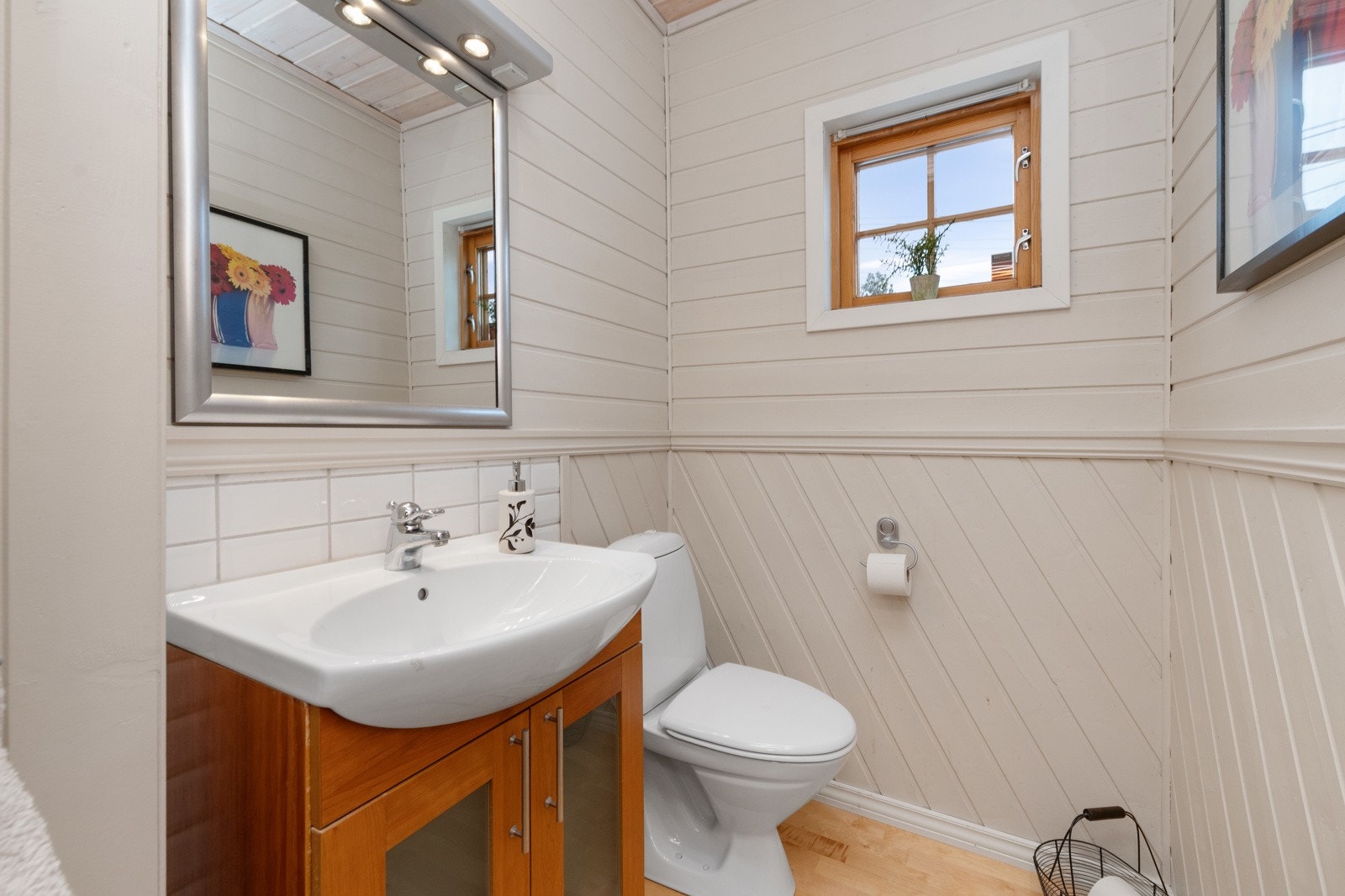 Toalettrom i 1. etasje Galleribilde