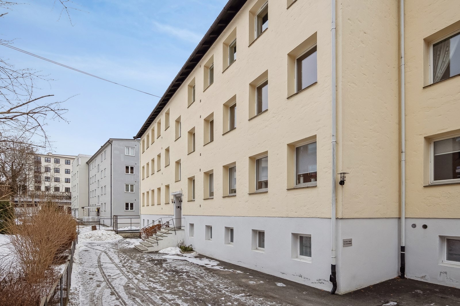 Leiligheten ligger i oppgang B og er godt tilbaketrukket fra veien. Galleribilde