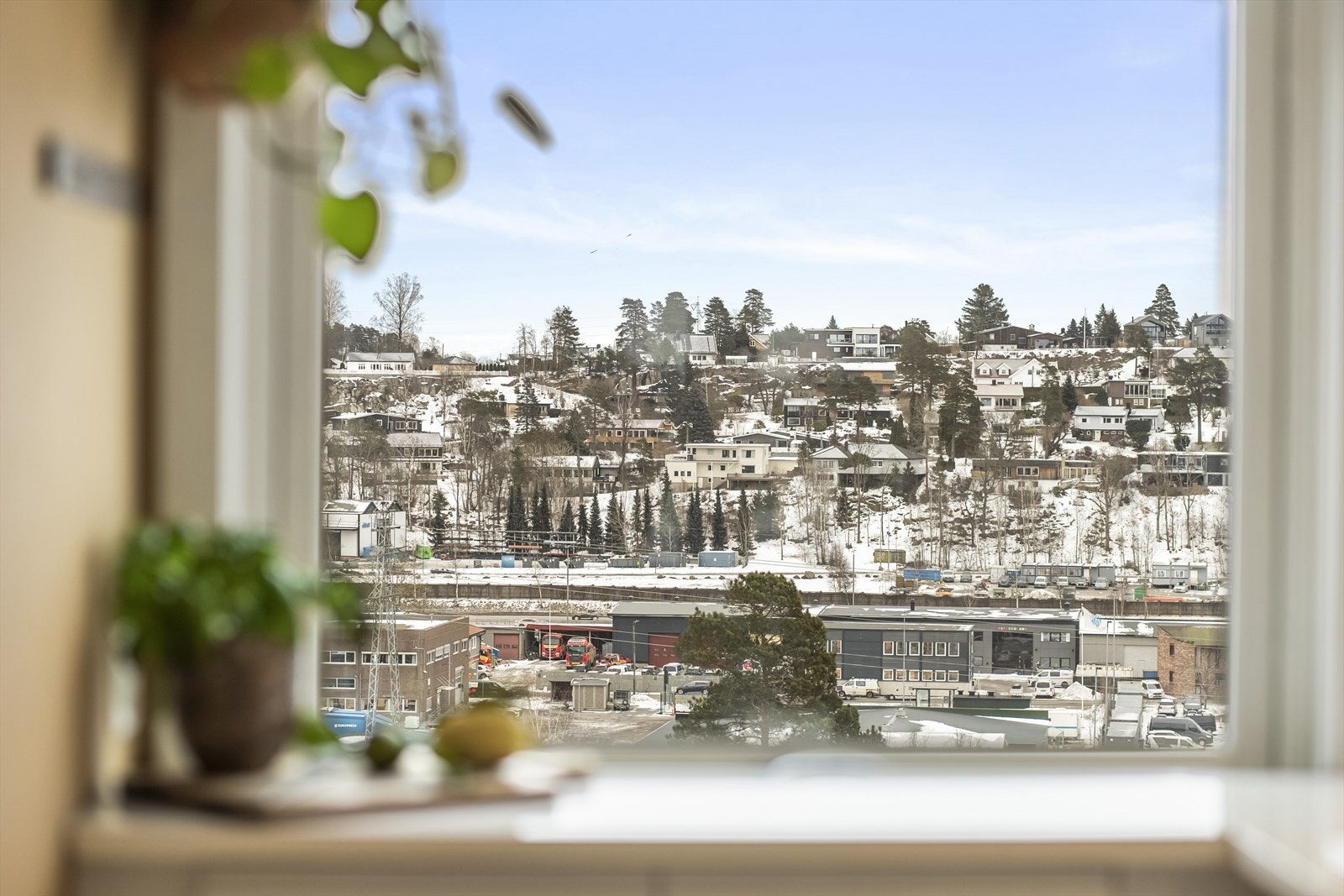 Nydelig utsikt fra kjøkkenet. Galleribilde