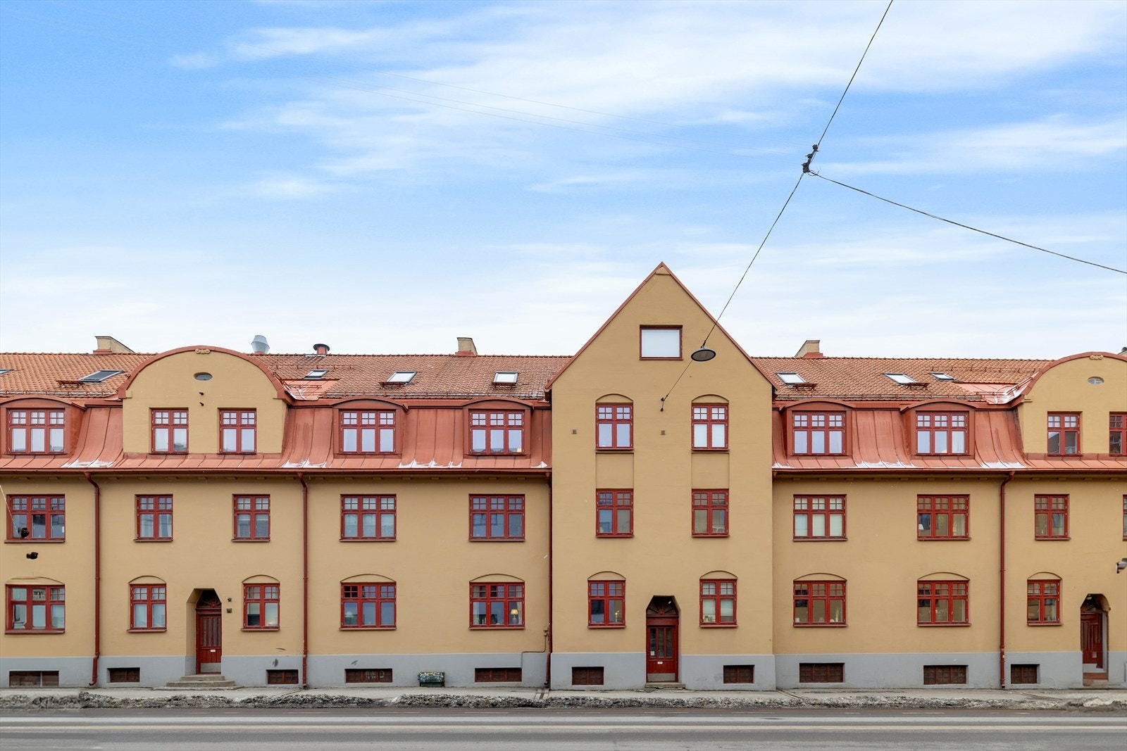 Leiligheten ligger i et veldrevet borettslag på Torshov med gangavstand til det aller meste. Velkommen til visning! Galleribilde