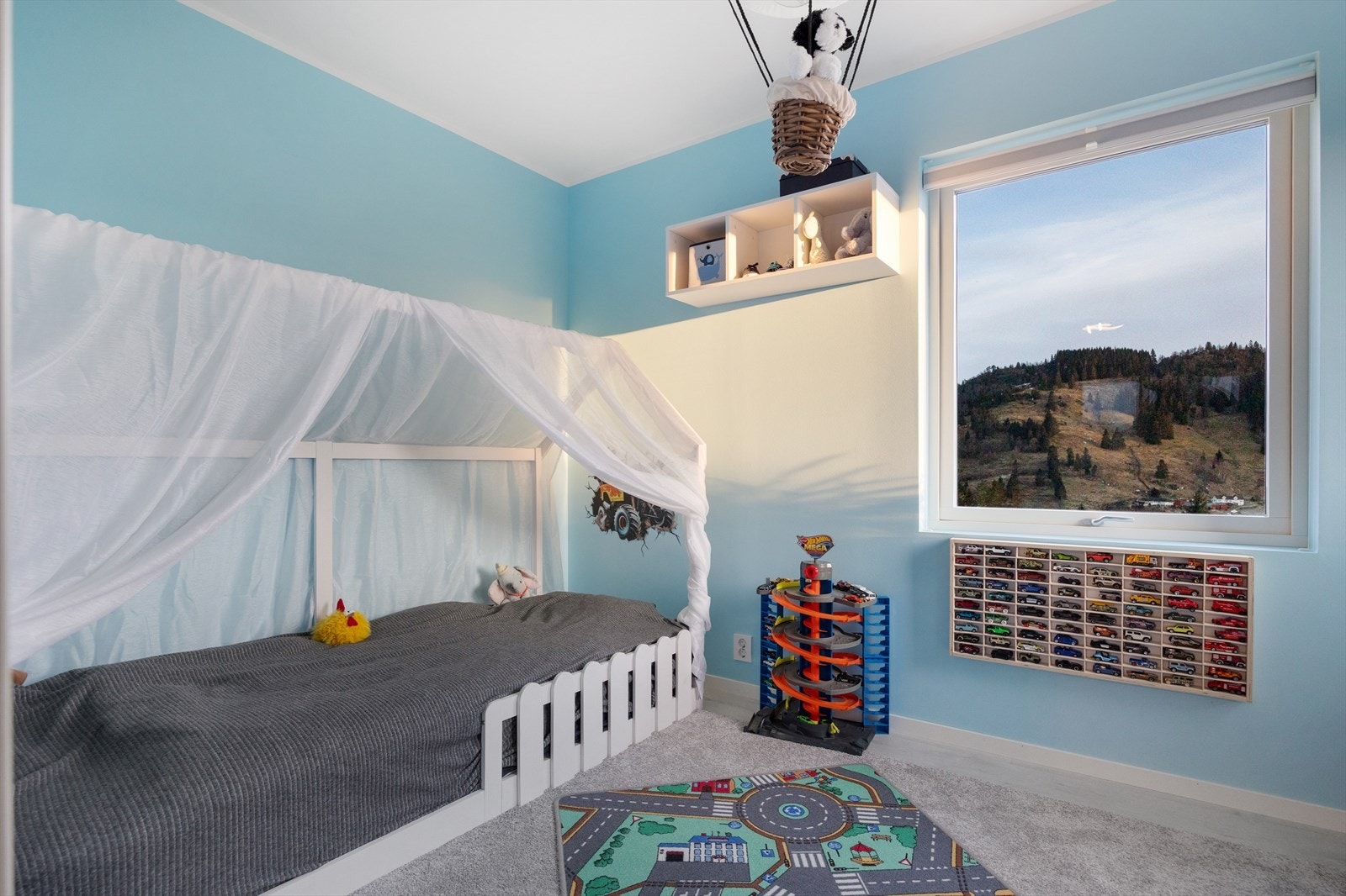 Soverom 3. Dette måler 8,4 kvm og passer for barn og unge i alle aldre. Galleribilde