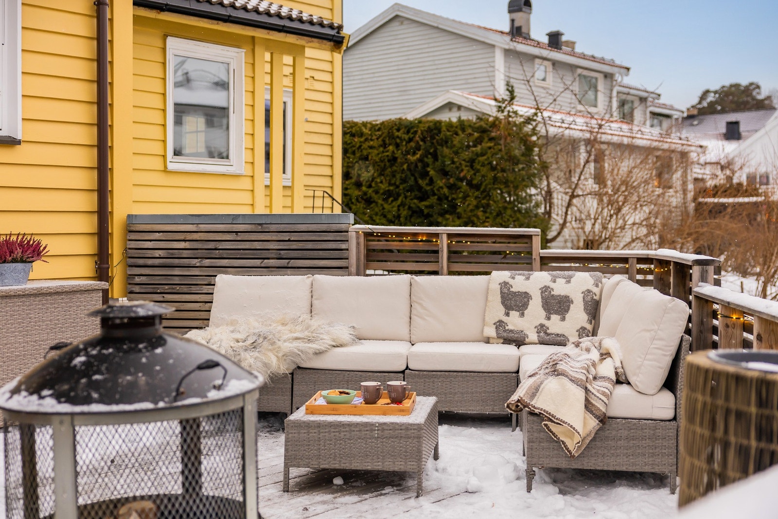 Ideelt for morgen og formiddags-kaffen på denne uteplassen. Galleribilde