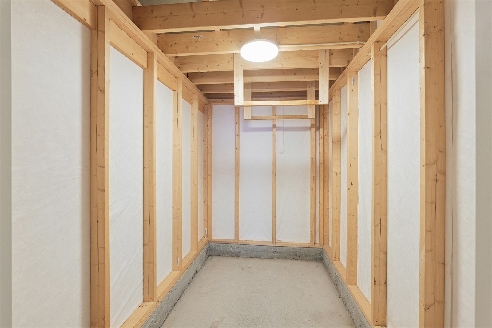 Boden i carporten. Galleribilde