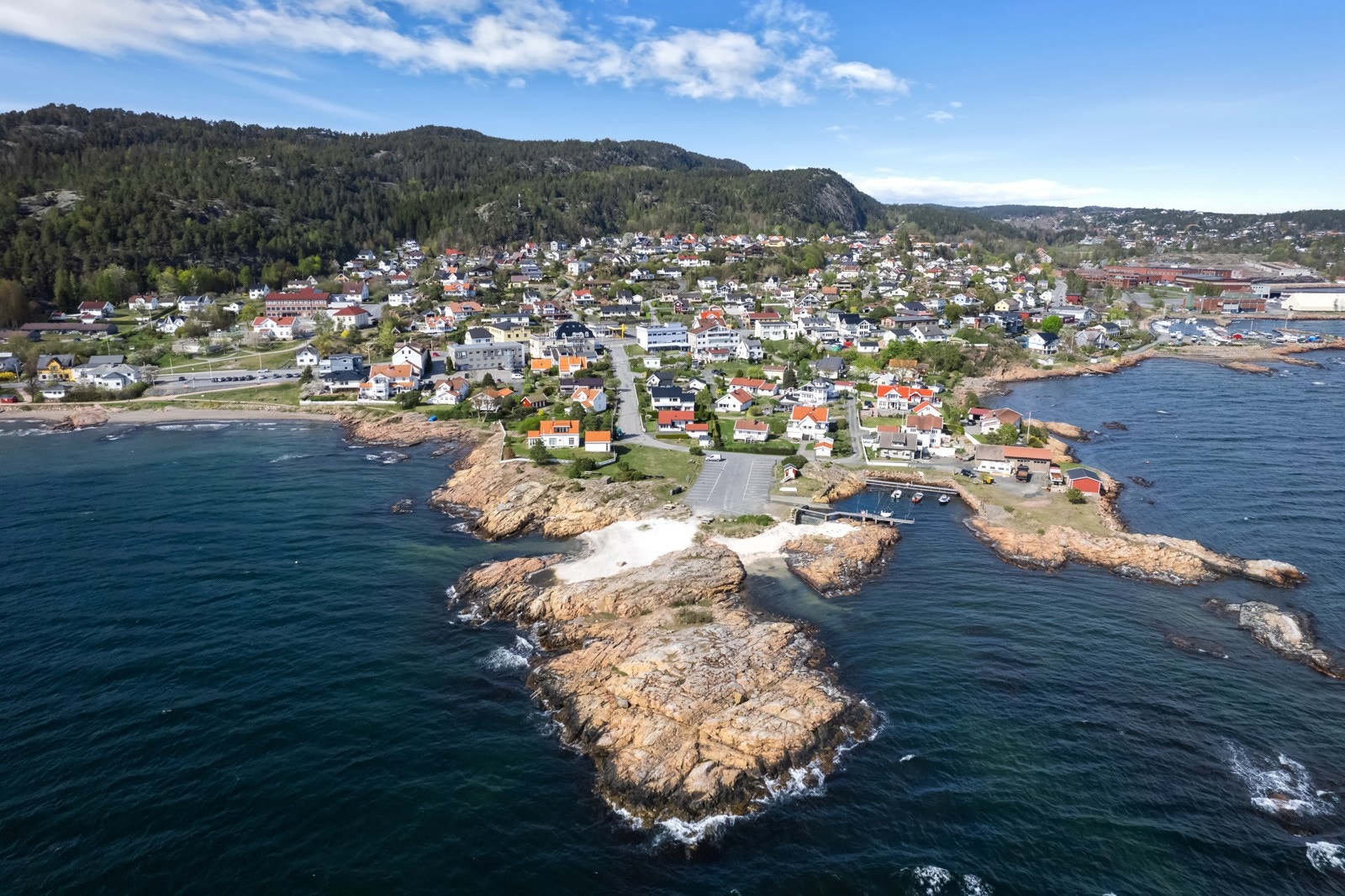 Tofte er et idyllisk tettsted beliggende under en times kjøring fra Oslo Galleribilde