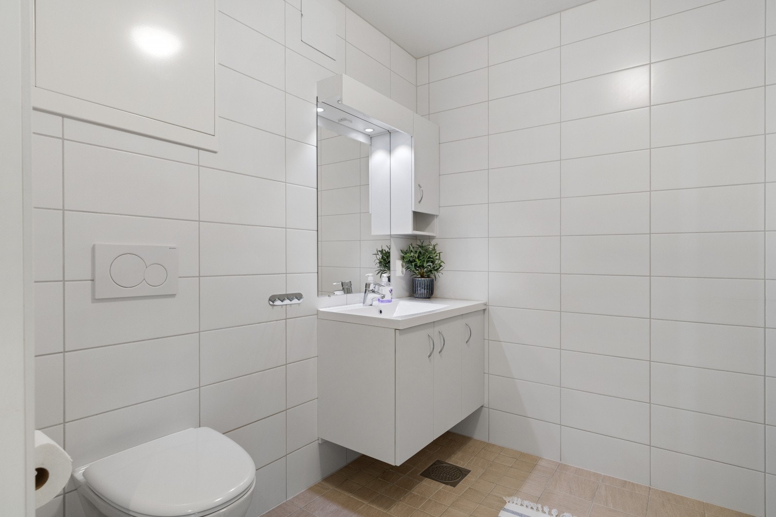 Vaskerom/gjestetoalett på hovedplanet. Galleribilde