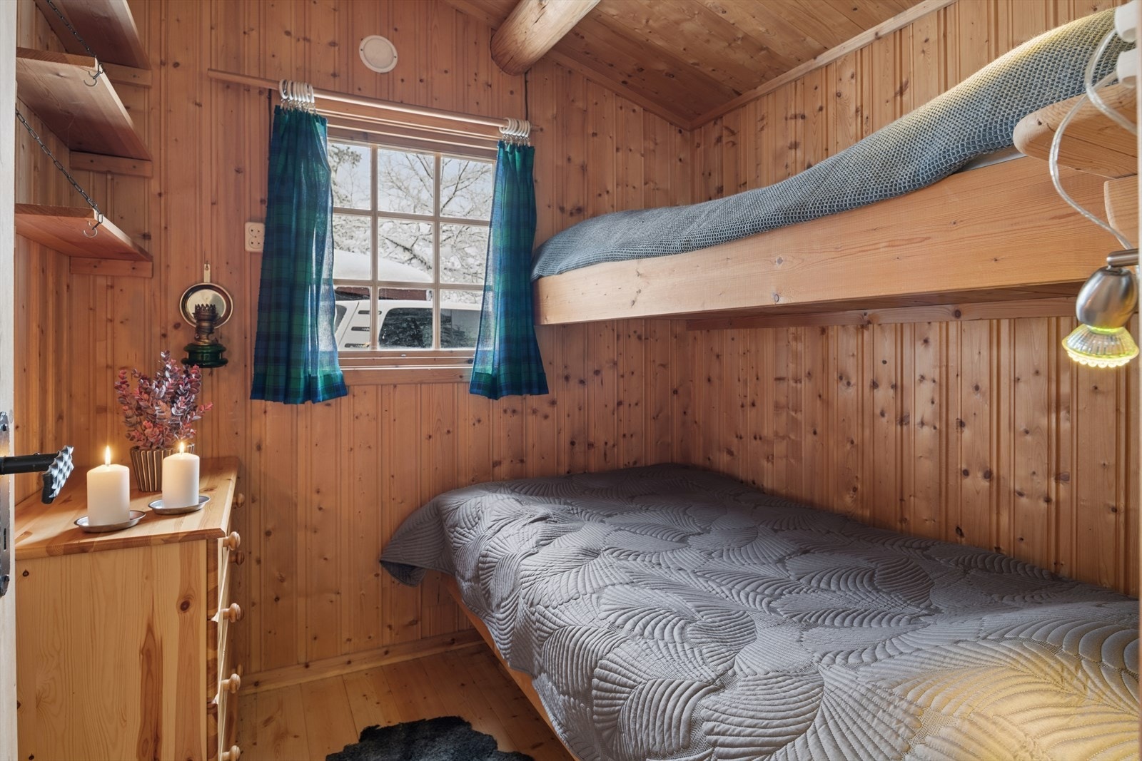 Soverom 3 innredet med familiekøye Galleribilde