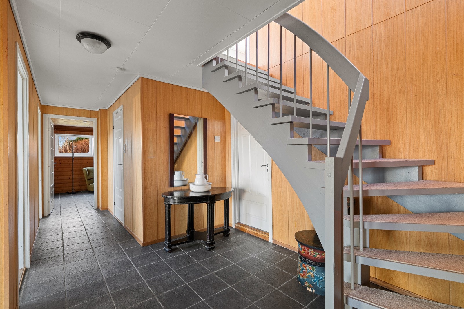 Luftig og innbydende inngangsparti. Galleribilde