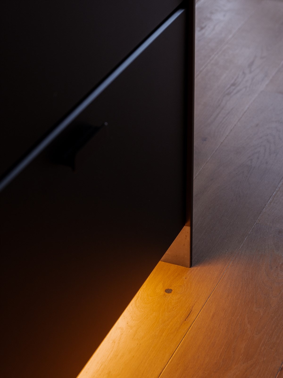 Lyslist under skapet gir et eksklusivt preg. Galleribilde