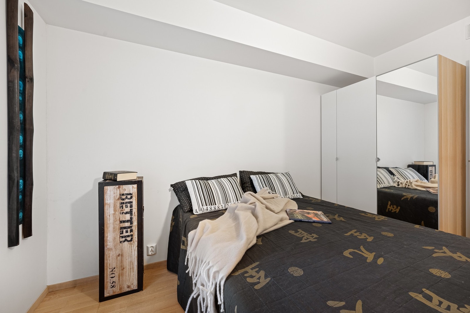 Soverommet er lyst og romslig - perfekt utformet for å skape en behagelig sone for hvile og ro. Galleribilde