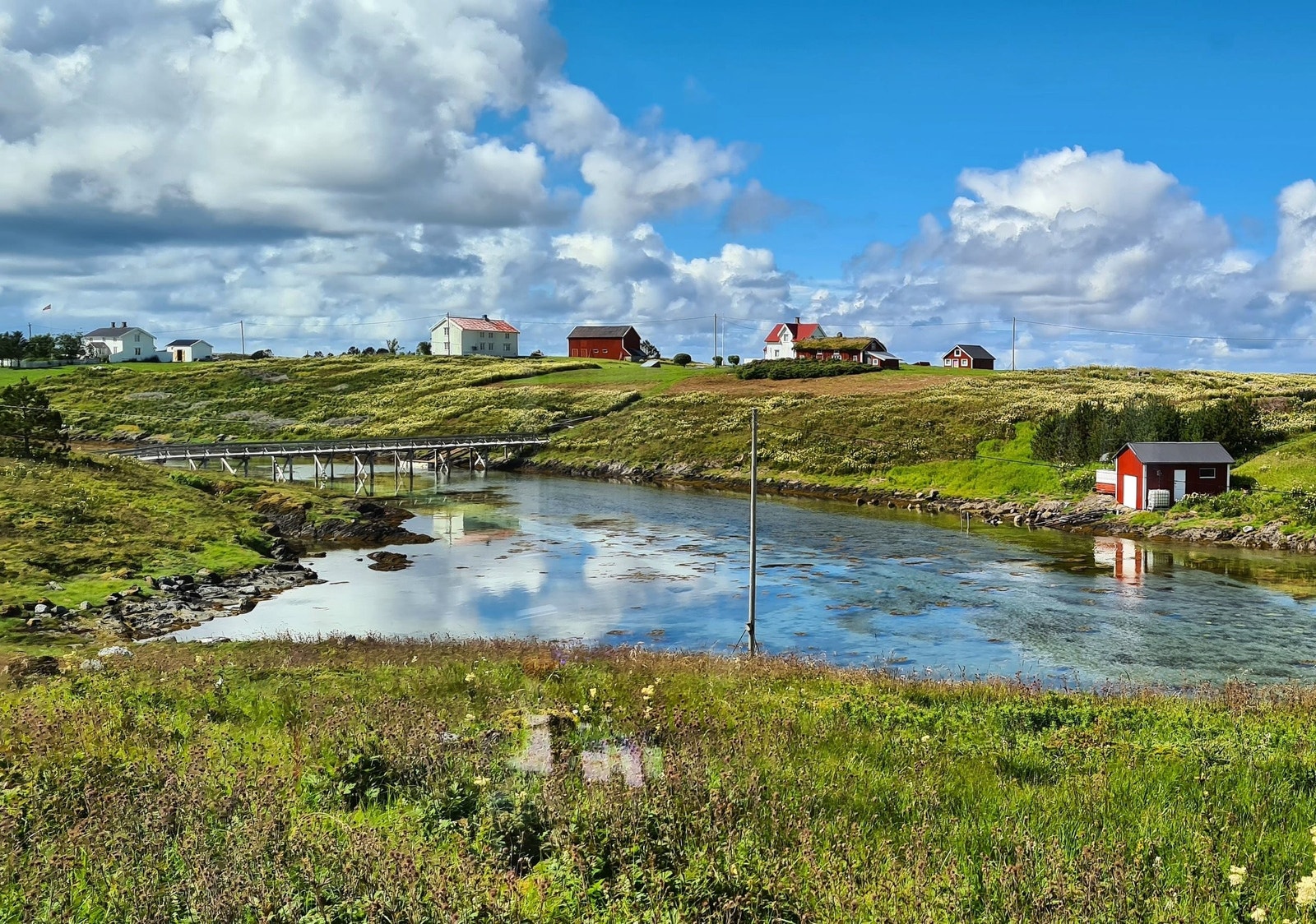 Utsikt mot bebyggelse på Kilværet Galleribilde