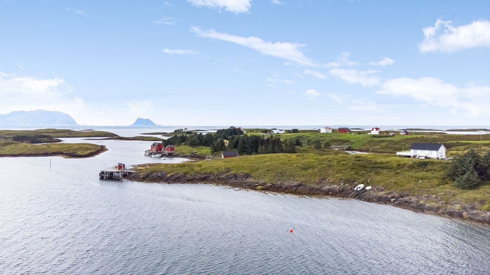 Hytta og huttigbåtkai Galleribilde