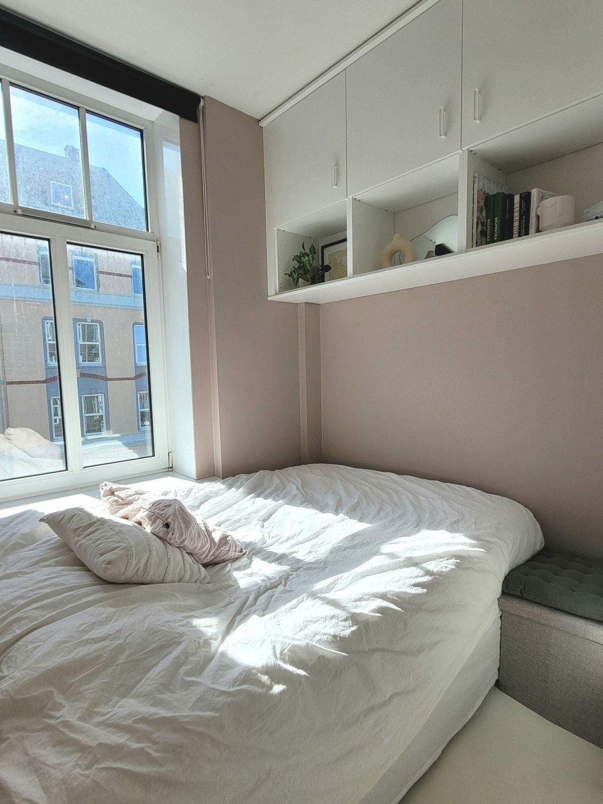 1,20 seng avbildet, 1,50 seng medfølger. Galleribilde