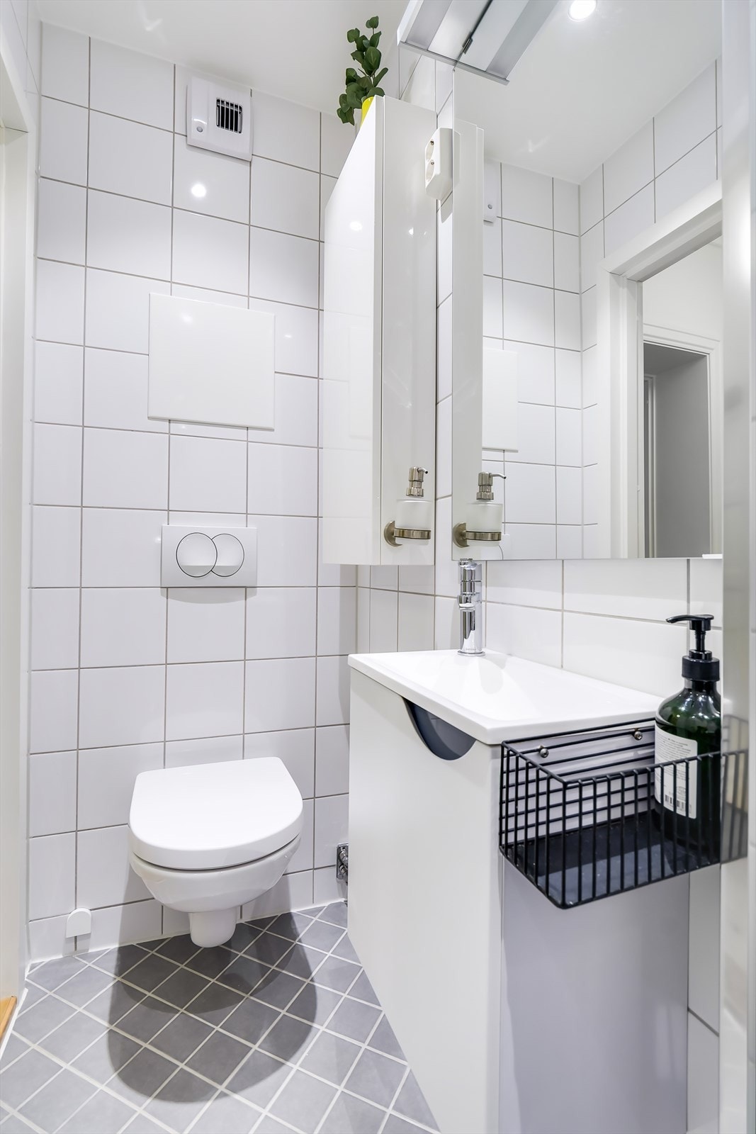 Beboerne har tilgang til tre fellesvaskerier i kjelleren. Galleribilde