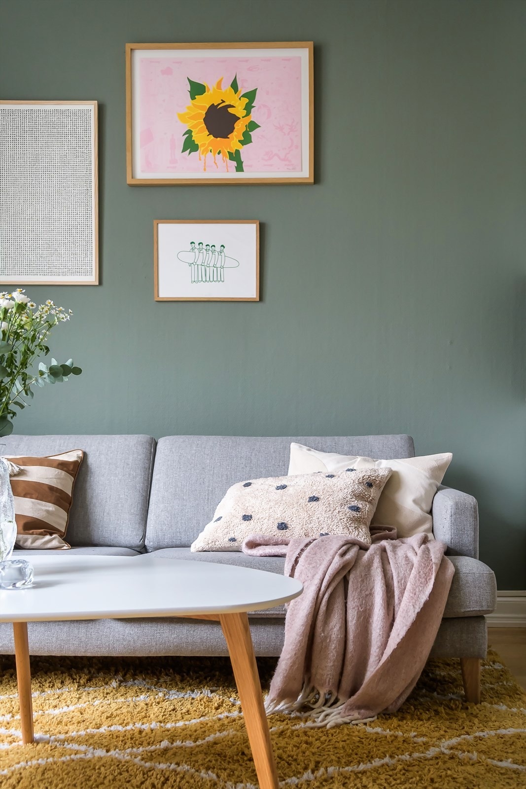 Fyring, varmtvann, internett og TV er inkludert i felleskostnadene. Galleribilde