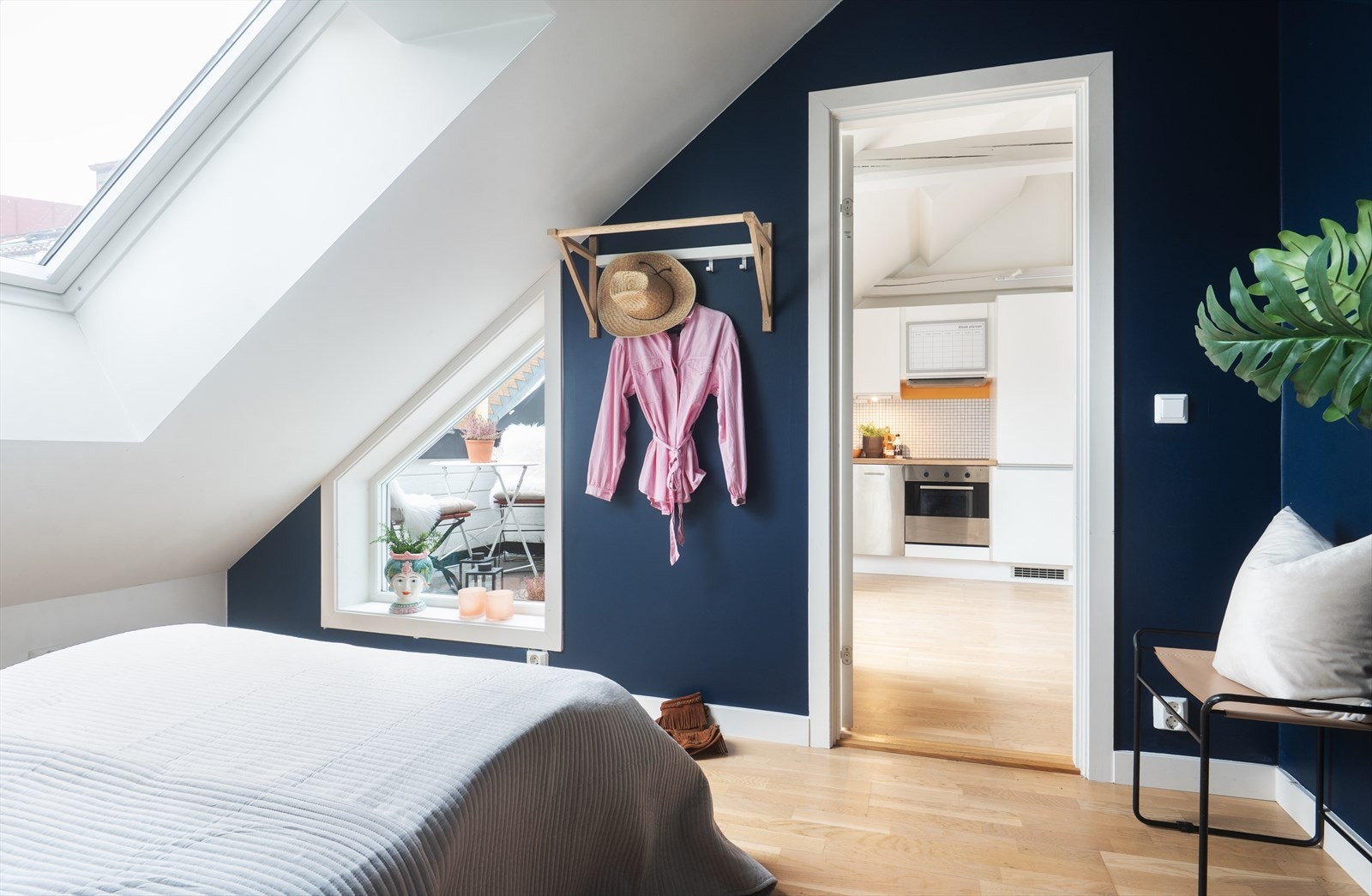 Ved siden av gode oppbevaringsmuligheter i boligen disponerer leiligheten også en ekstern bod i kjeller på ca. 4 kvm Galleribilde