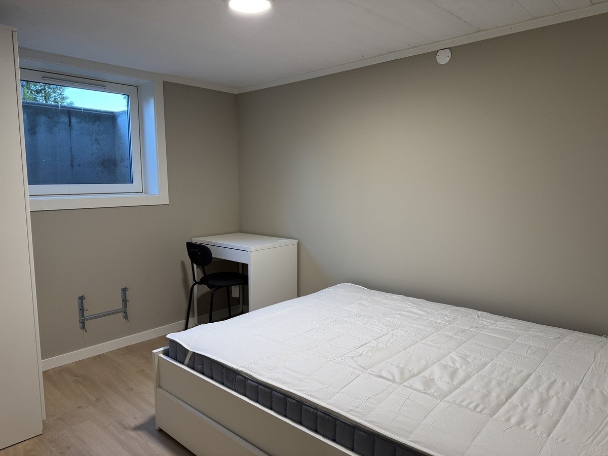 Soverom 2: 8,7kvm Galleribilde