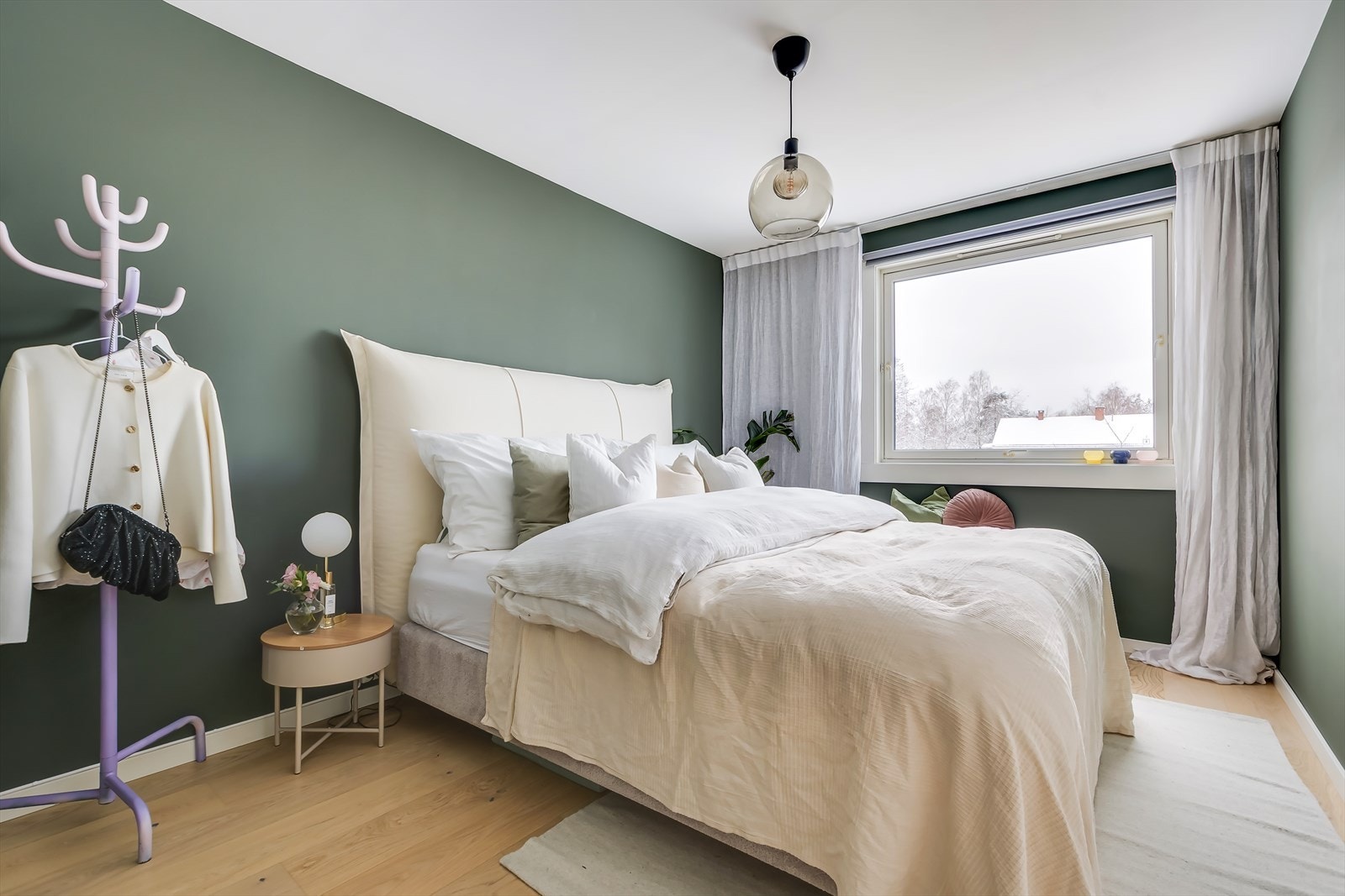 Vi går videre til hovedsoverommet Galleribilde