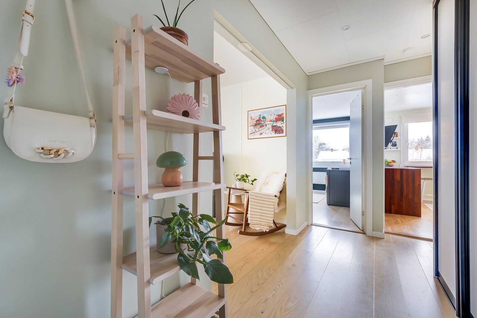 Leiligheten har en fin planløsning med gode rom. Galleribilde