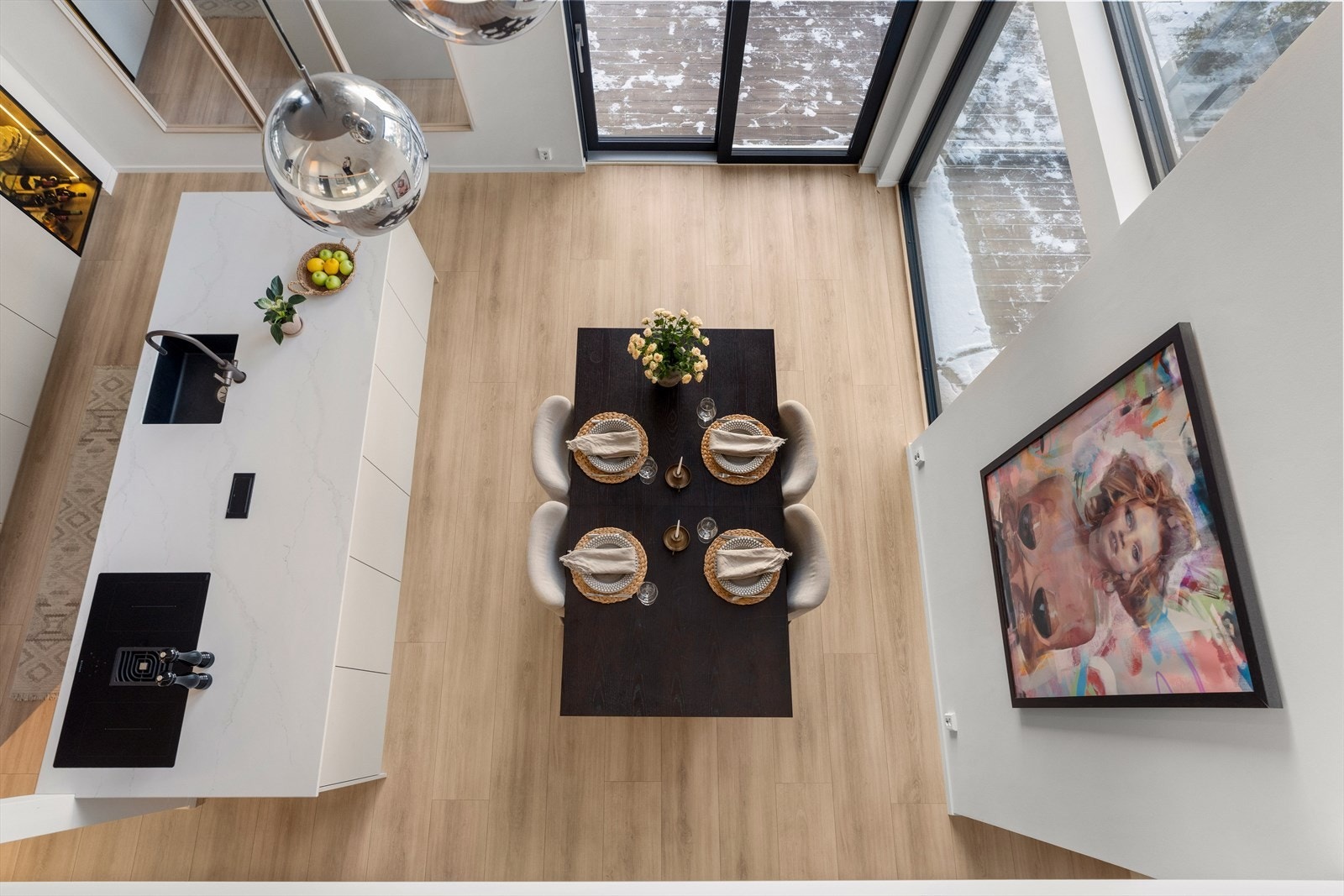 Åpent ned til stue/kjøkken i 1. etasje. Galleribilde