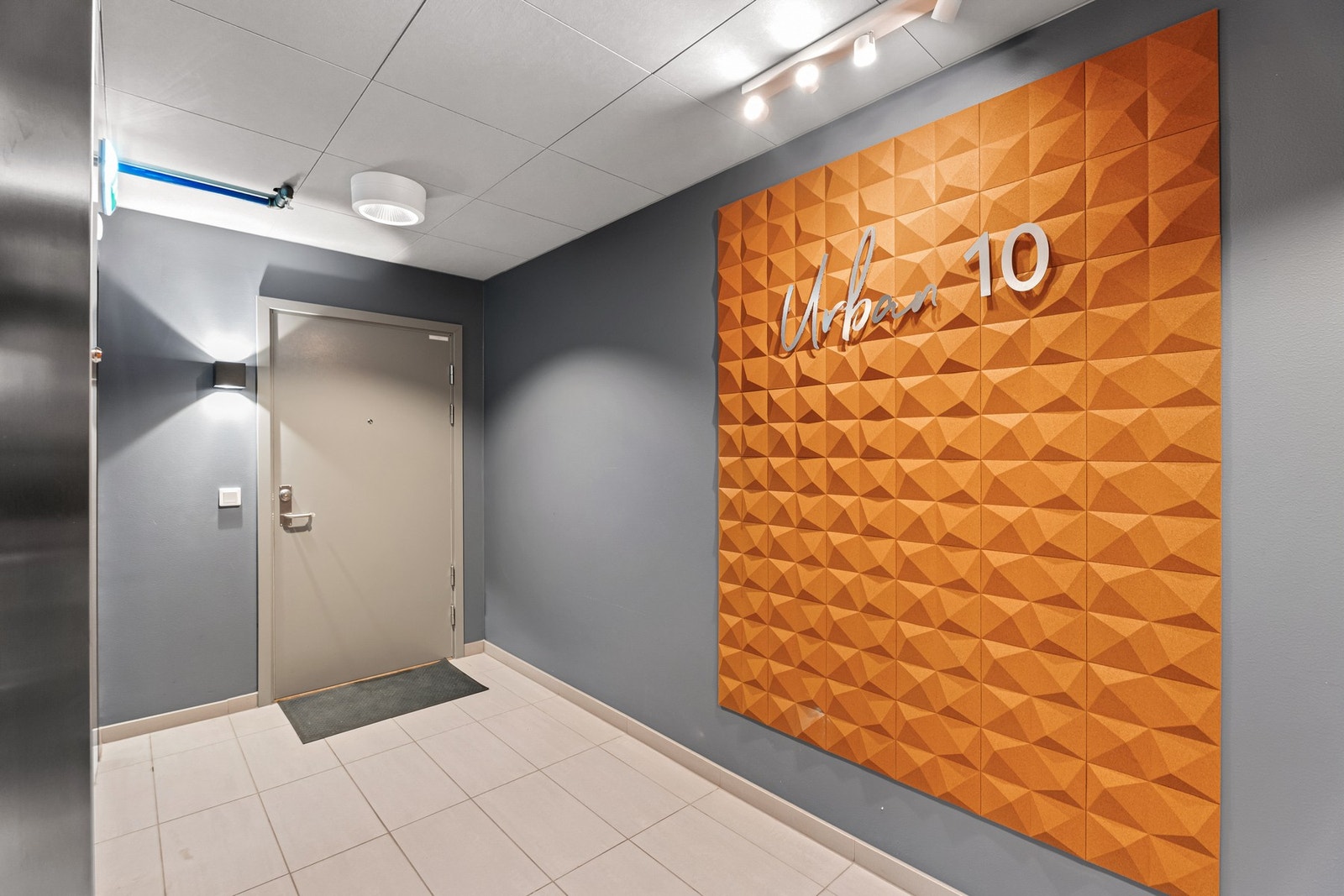 Her bor du god og privat i 10.etg med kun én nabo. Galleribilde