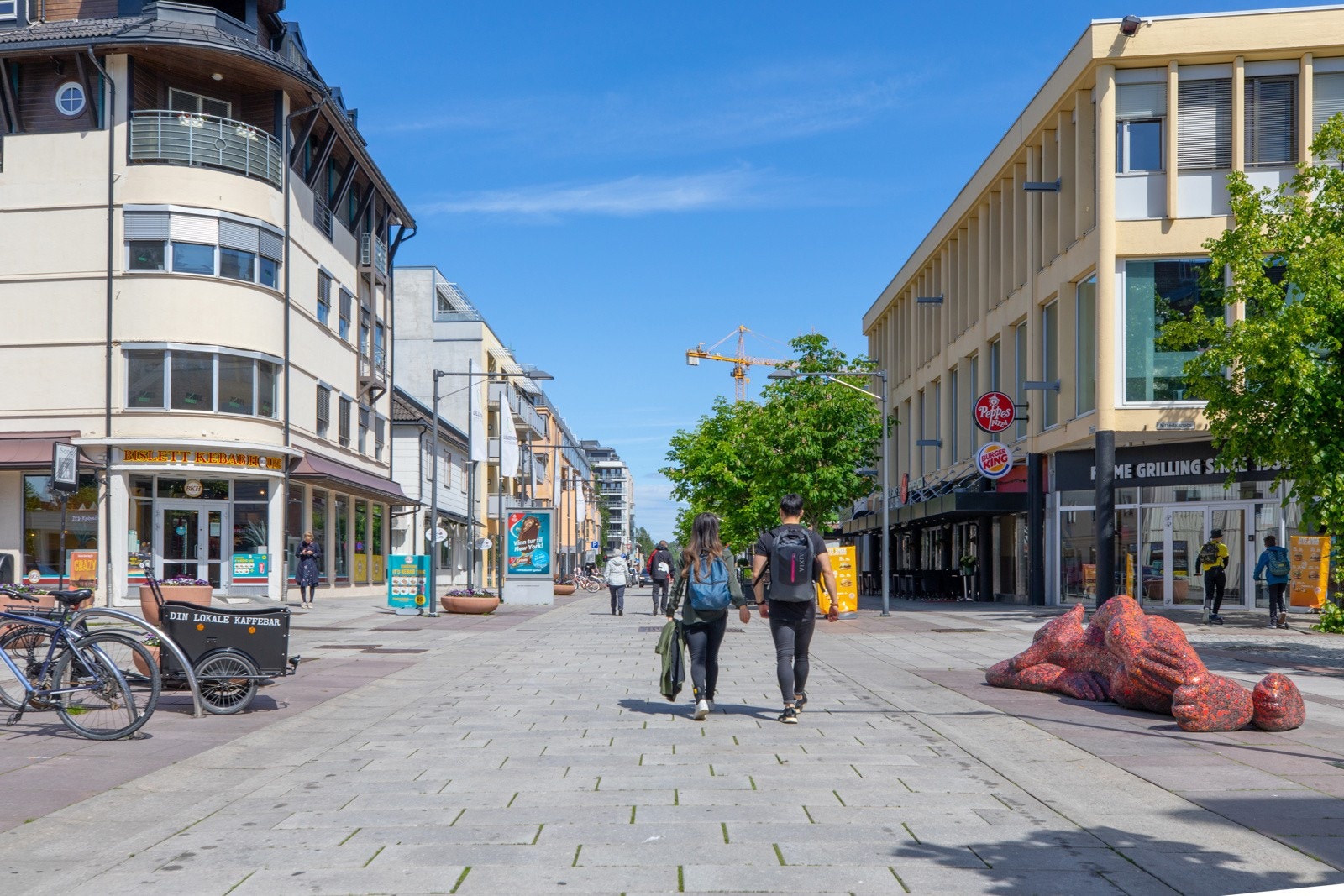 Storgata i Lillestrøm byr på bla. flere nisjebutikker, kjøpesenter og hyggelige møtesteder. Galleribilde