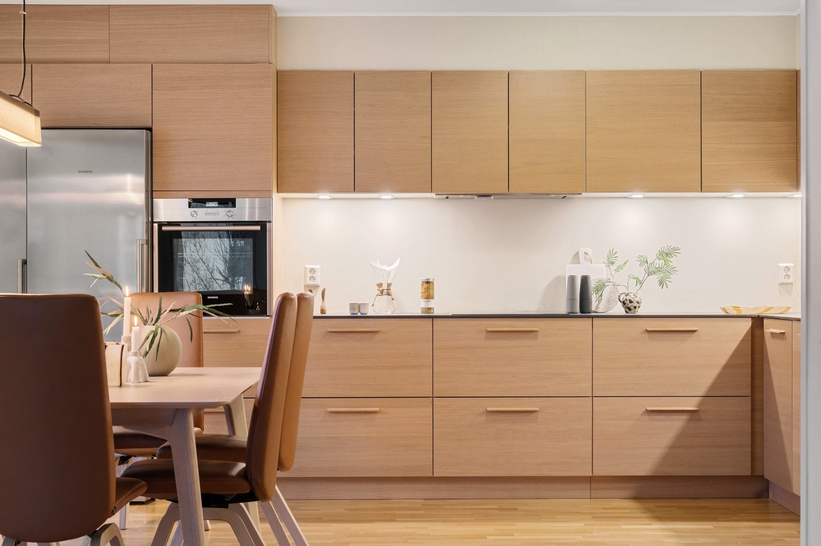 Kjøkkenet er levert av Kvikk og har praktiske kjøpmannskuffer og rikelig med skap-plass. Galleribilde