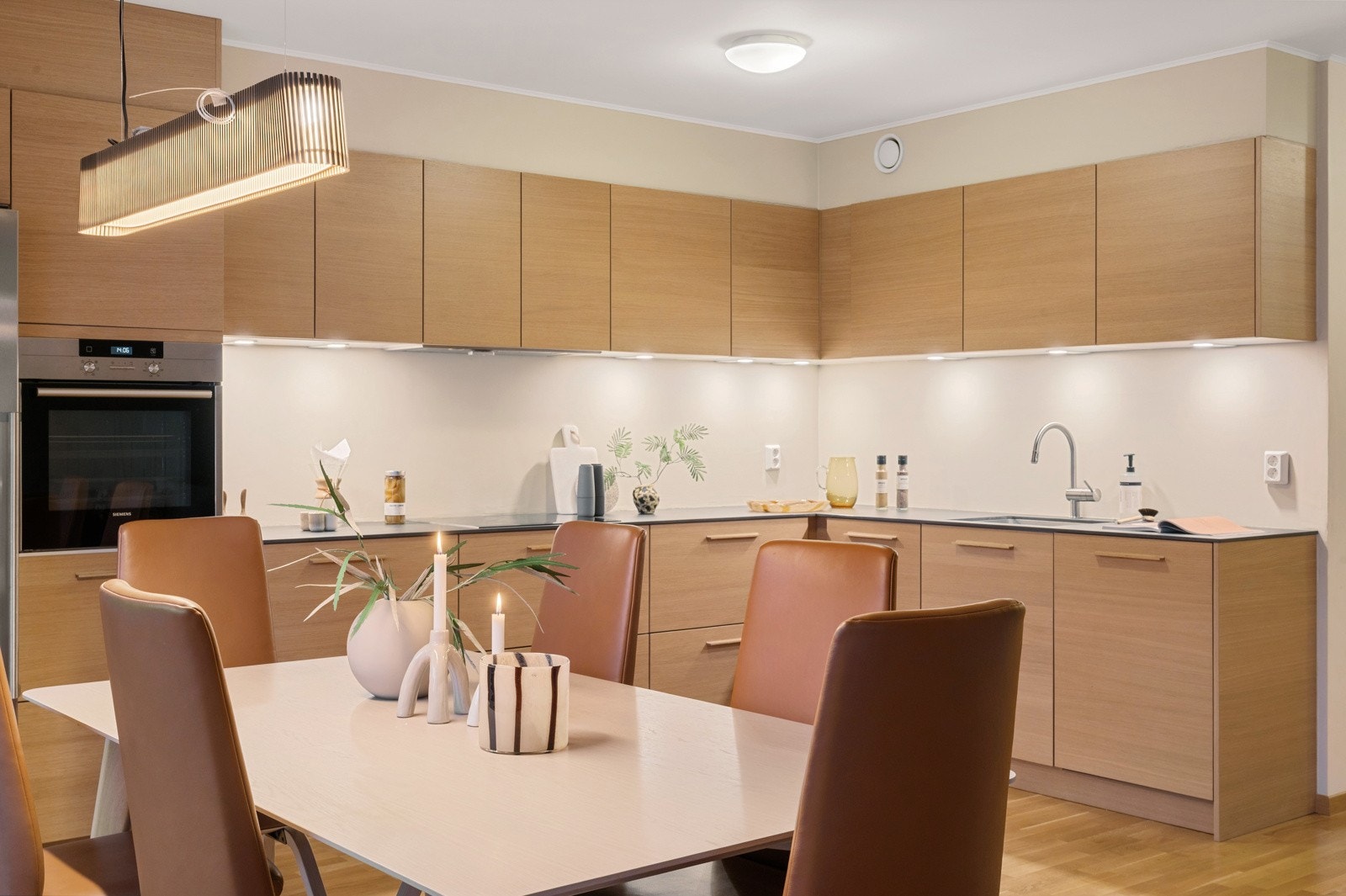 Velkommen til populære og maritime Nyhavn! Galleribilde