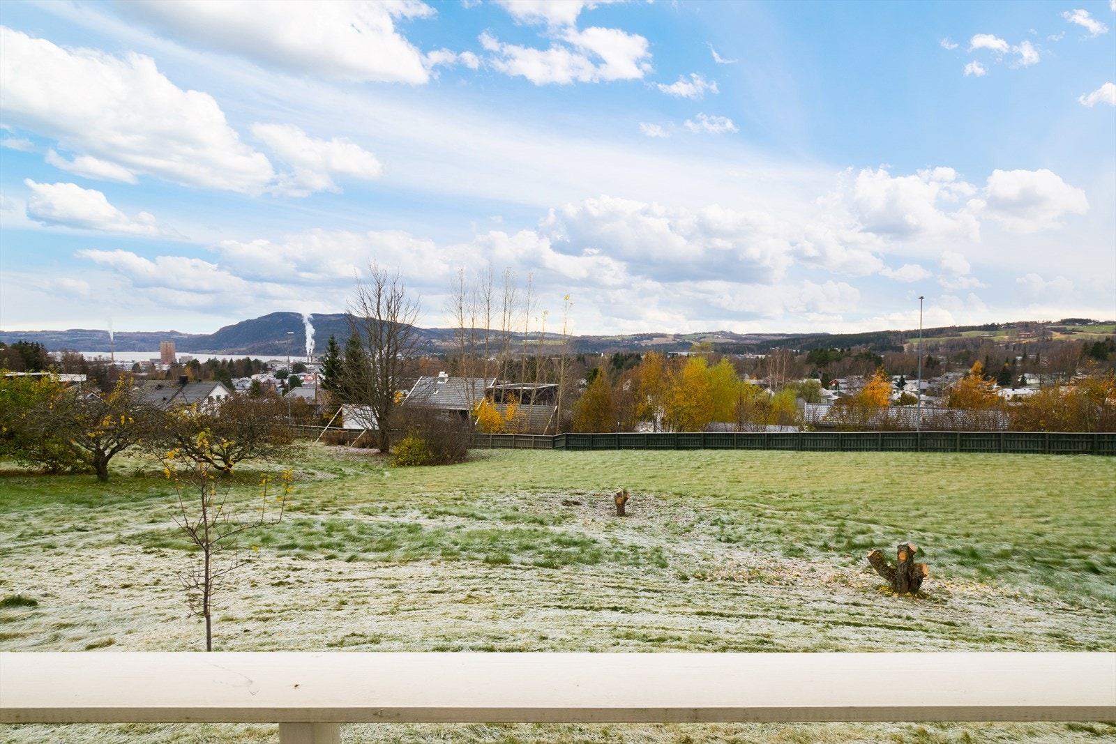 For den friluftsinteresserte er det fine tur- og rekreasjonsområder i nærområdet som kan benyttes sommer som vinterstid. Her er det aktiviteter for hele familien. Galleribilde