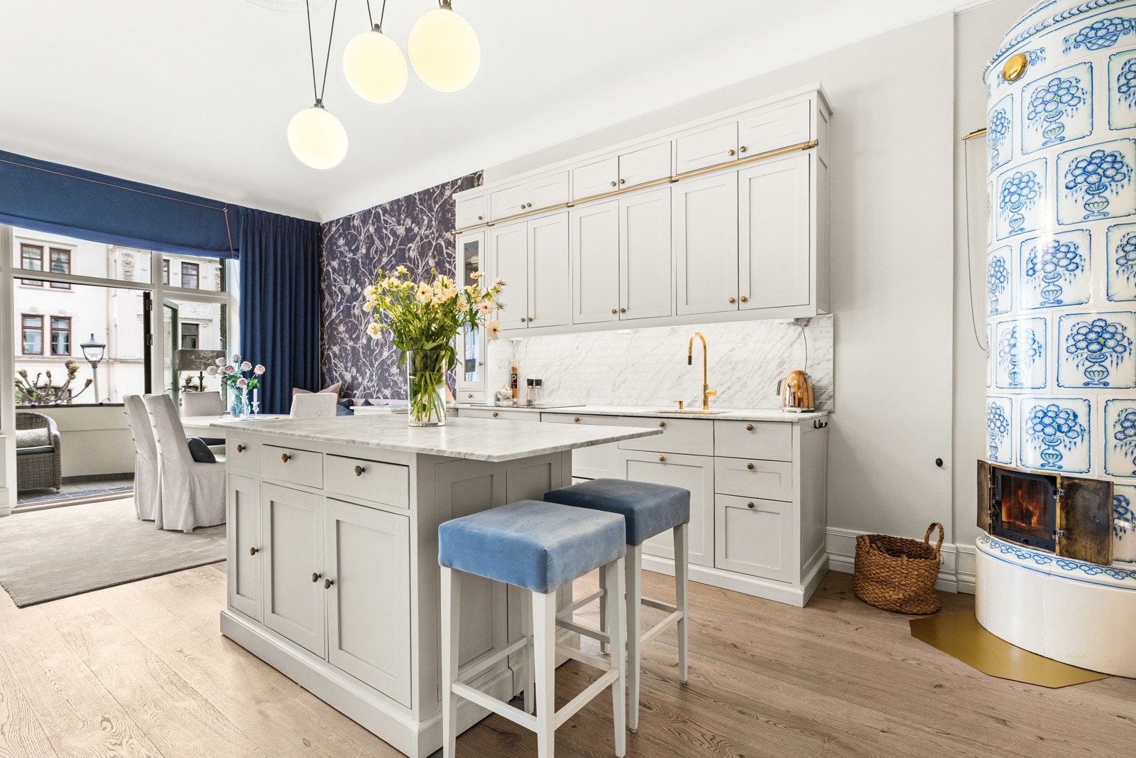 Klassiske profilerte fronter møter moderne funksjonalitet - hvor hver detalj er nøye utvalgt. Galleribilde